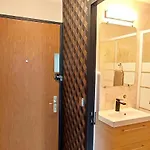Michelet Climatise Avec Balcon Et Parking Ferme Апартаменты *
