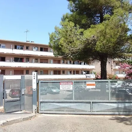 Michelet Climatise Avec Balcon Et Parking Ferme * Монпелье