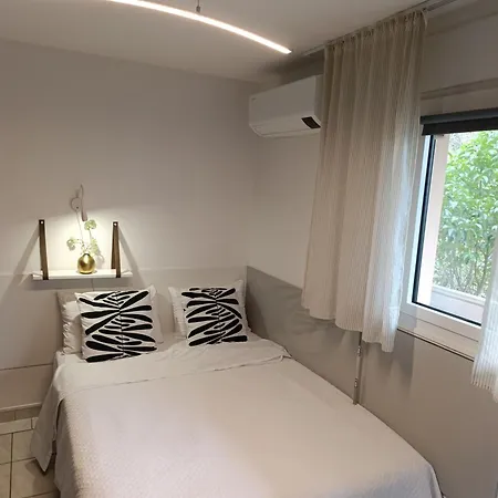 Michelet Climatise Avec Balcon Et Parking Ferme * Montpellier
